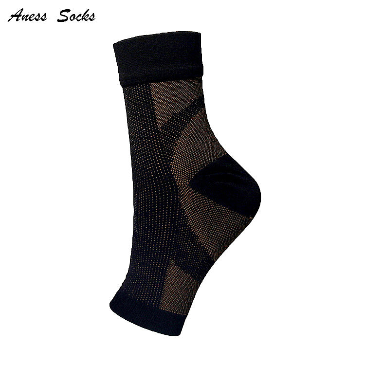 Summer Outdoor Compression Socks with Breathable Design