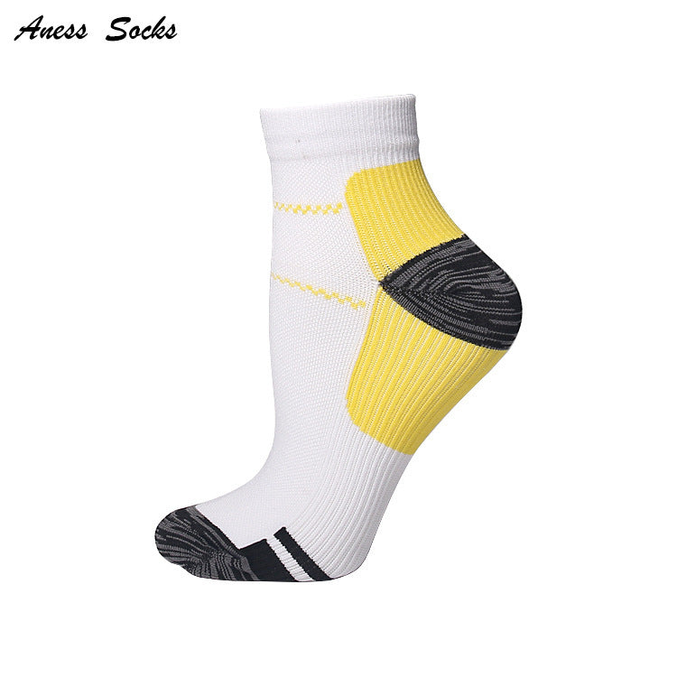 Summer Outdoor Compression Socks with Breathable Design