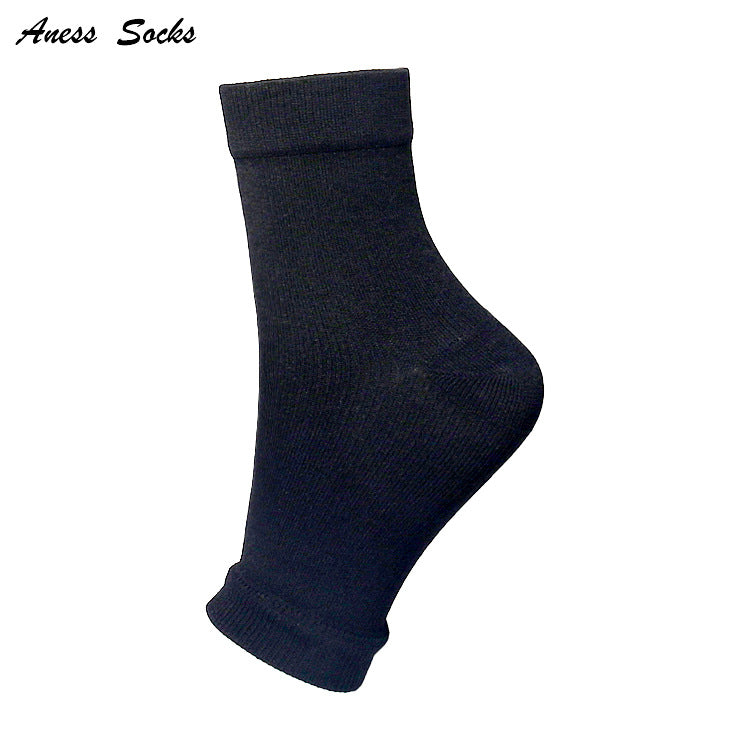 Summer Outdoor Compression Socks with Breathable Design